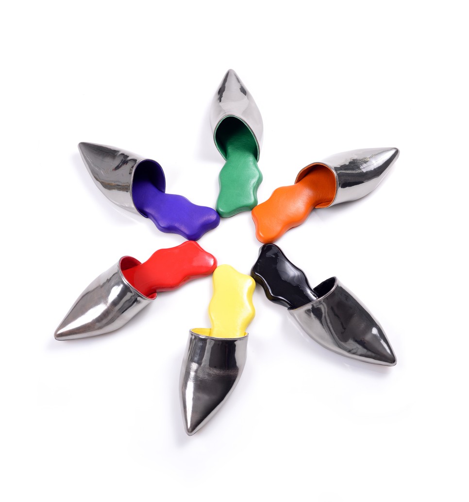 Kobi Levi Spillssss című cipőszobra