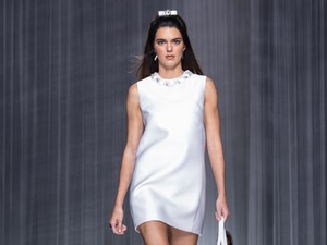 Kendall Jenner nadrág nélkül ment a Gucci divatbemutatójára, és nem kér érte elnézést