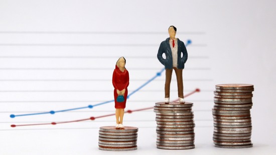 Sokkal kevesebb nő jut jól fizető munkához, mint férfi, és ez tarthatatlan