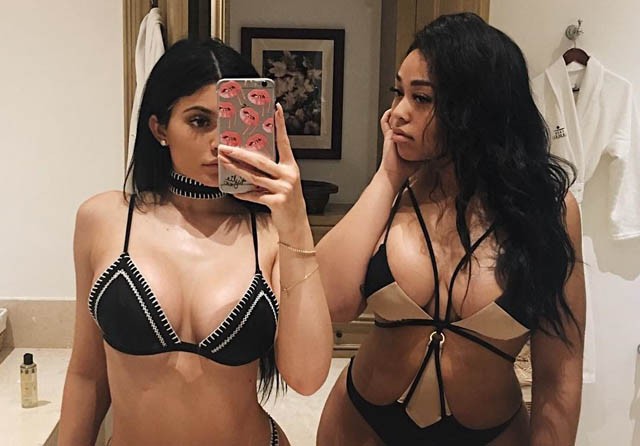 Kylie Jenner bikiniben szelfizik