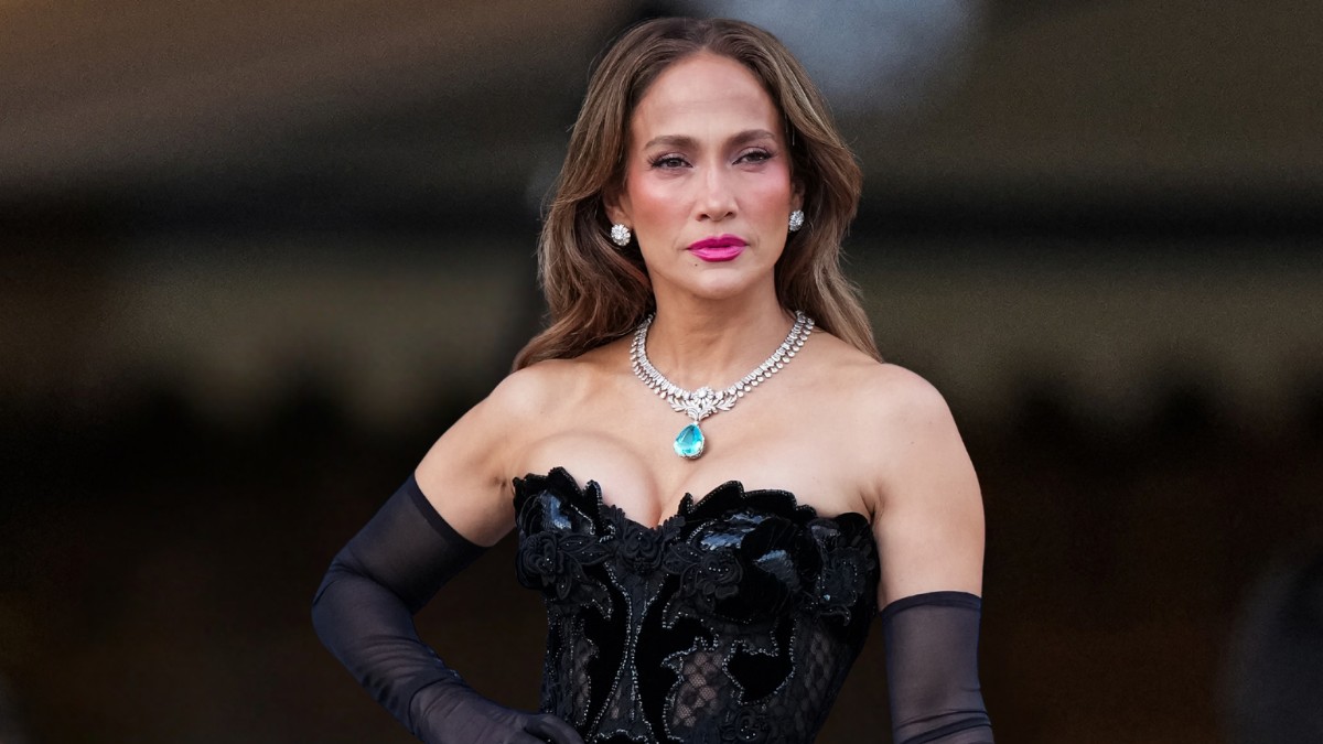 Jennifer Lopez és Pamela Anderson is tarolt: ők voltak idén a Vogue World legjobban öltözött sztárjai