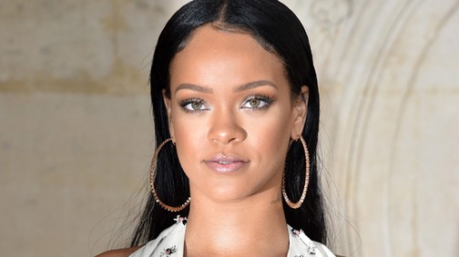 Jaj, Rihanna új frizurája elég borzalmas