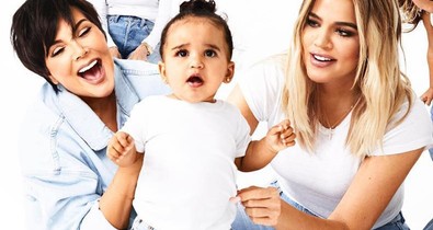 Íme a Kardashian- Jenner család legkülönlegesebb karácsonyi pillanatai!