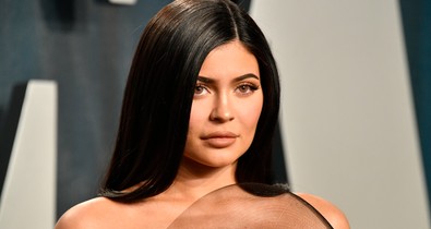 Kylie Jenner hetekig zokogott kisfia születése után