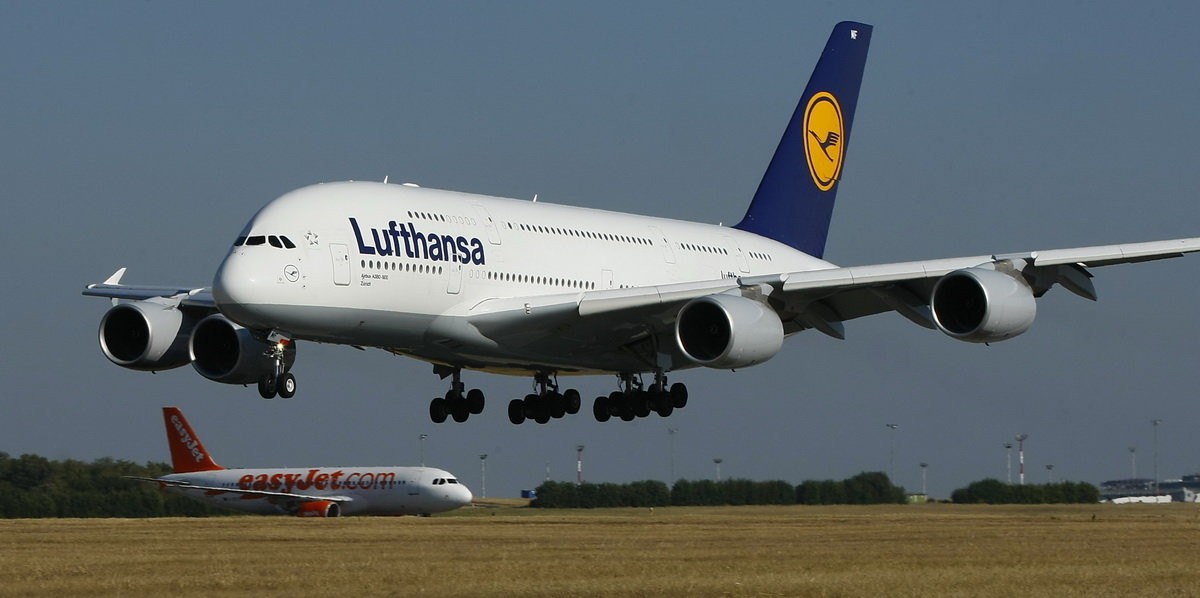 Megérkezett az Airbus 380 Budapestre