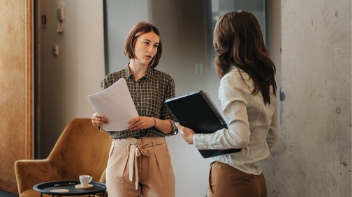 6 jel, hogy toxikus munkahelyen dolgozol, már az első nap kiszúrhatod, hogy valami nem stimmel