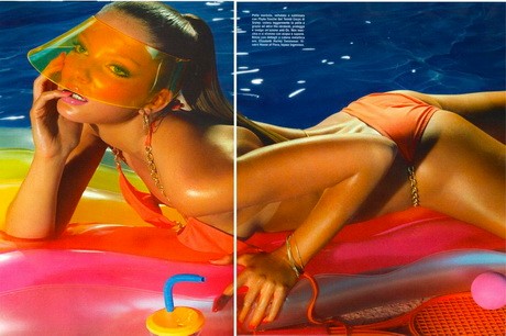 Plasztikcicává sminkelték Mihalik Enikőt