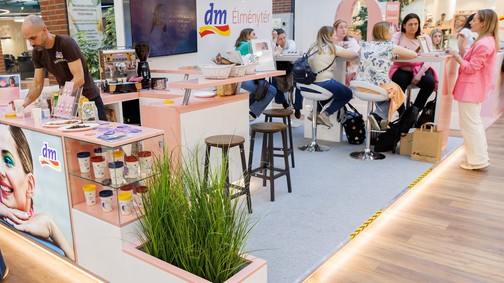 GLAMOUR X dm Beautytour élmény a szépség és önazonosság jegyében