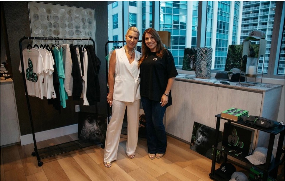 Privát Showroom a Miami Swim Weeken, Olga Ferrara divatinfluenszer, That Gorilla Brand