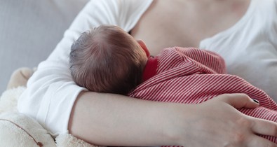 A csecsemők megfelelő bélflórájának kialakulásában hatalmas szerepe van az előtejnek és az érett anyatejnek