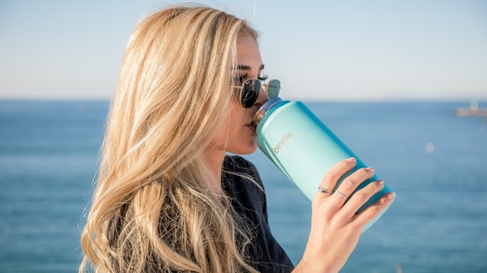 5 dolog, ami akkor történik a testeddel, ha túl kevés vizet iszol