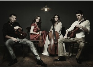 A kamarazene utazó nagykövetei