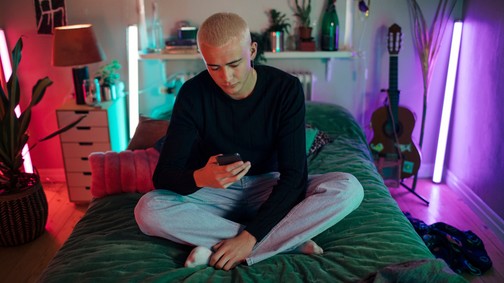 Van, amikor normális, máskor komoly gond lehet a háttérben – miért félnek a fiatalok az intimitástól?