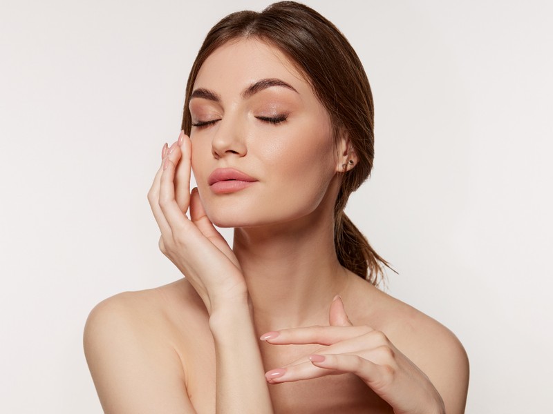 Soha többé nem kérdezik meg, hogy fáradt vagyok-e – ezért lett a szemhéjplasztika az új beauty-kedvenc