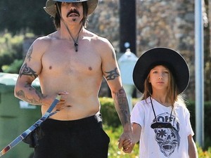 Íme a legcukibb rockercsemete: Everly Bear