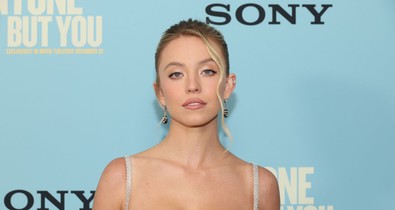 Sydney Sweeney átlátszó fűzője a legizgalmasabb darab, amit valaha láttunk