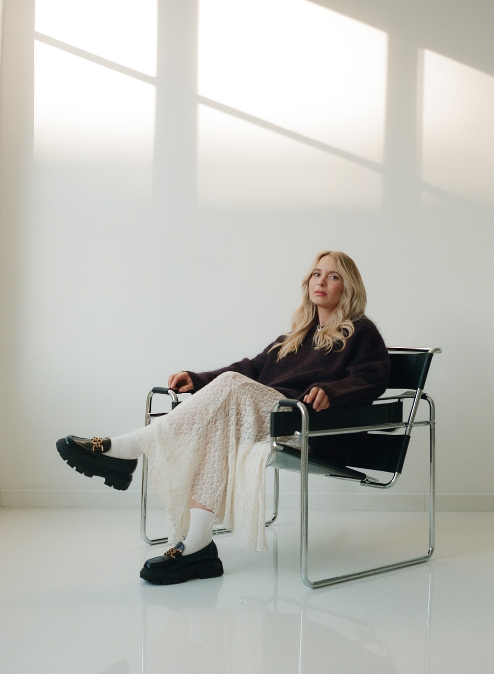 A magyar női fotós, aki parfümfelhőként öleli körbe modelljeit