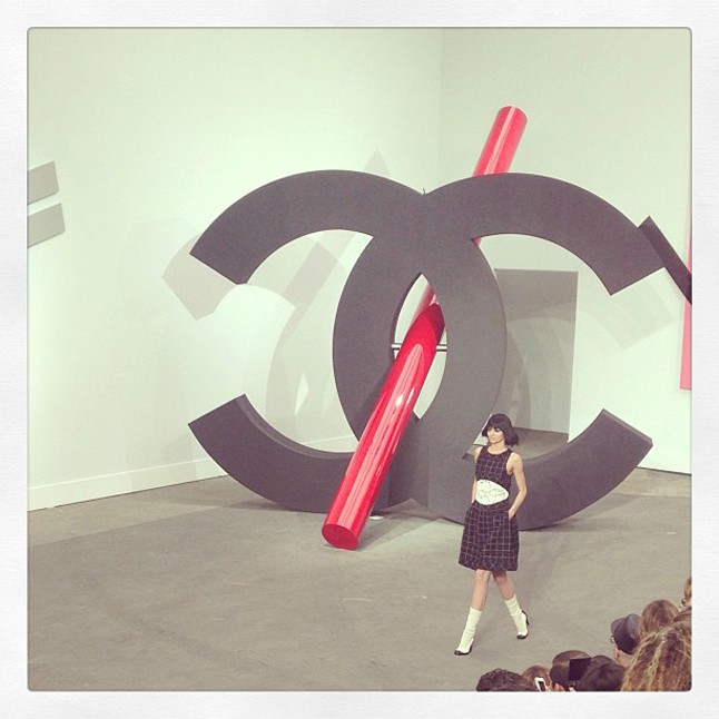 Dekoráció a Chanelhez.