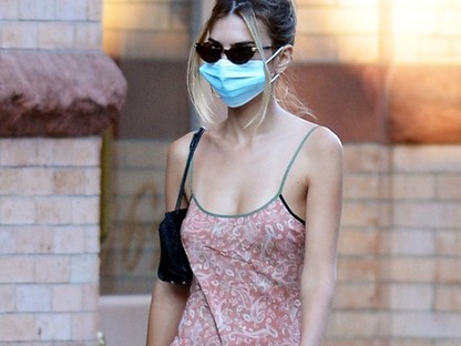 Hiperolcsó: Szerezd be Emrata szexi, laza ruháját a legjobb áron