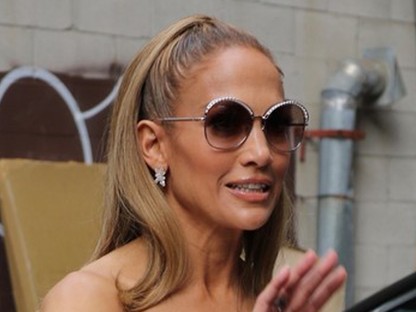 Jennifer Lopez hófehér szettje egy álom