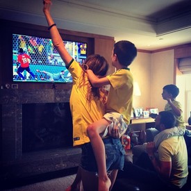 A meccseket természetesen az egész család nézte.