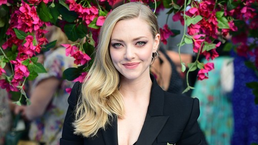 Amanda Seyfried-et durva kihívás elé állították, de zseniálisan megoldotta