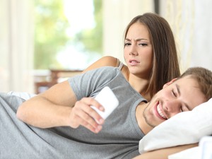 Féltékeny vagy? Van 3 szabály, amit be kell tartanod!