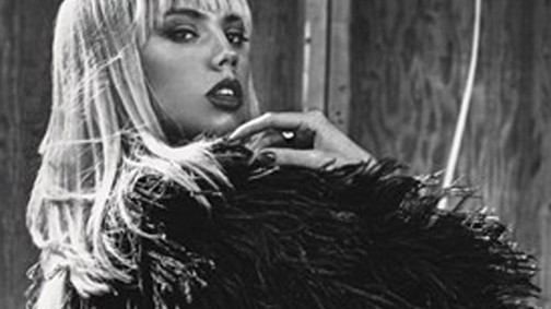 Eláll a szavad, milyen szexi a divatvilág új kebelcsodája!