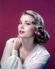 Grace Kelly egy csipkével díszített felsőben 1955 környékén