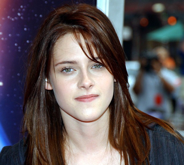 A fruzurát leszámítva semmit nem változott az elmúlt években, ez a fotó 10 évvel korábban, 15 éves korában készült.