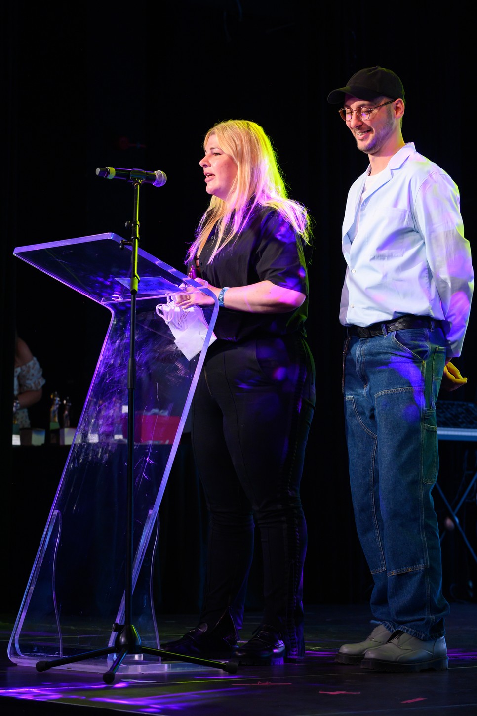 Szegedi Kata és Benus Dani jellegzetes, nehéz szabástechnikákat alkalmazó, modern kollekcióikkal a magyar divatszcéna sztárjai