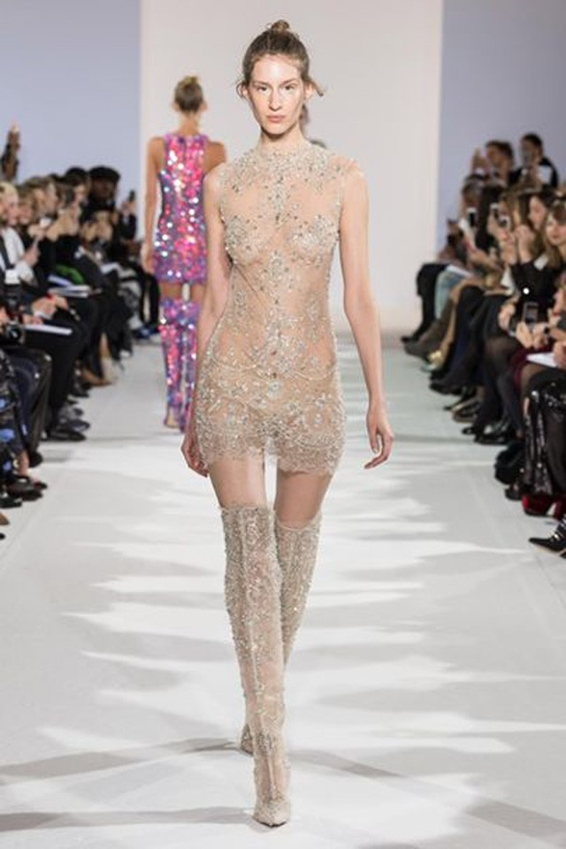 A párizsi haute couture divathét ismét tartogatott magyar szenzációt