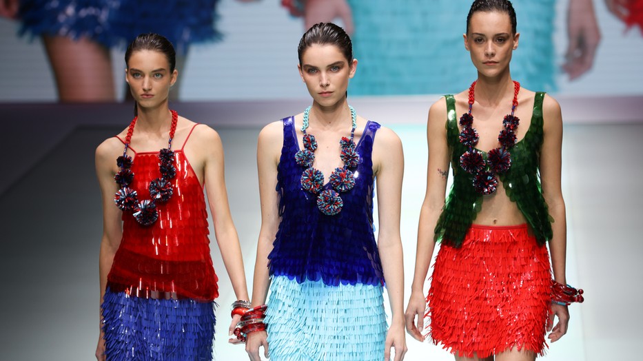  Emporio Armani 2022 tavasz-nyári kollekció