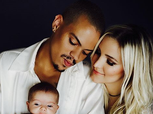 Első fotó Ashlee Simpson és Evan Ross kislányáról!
