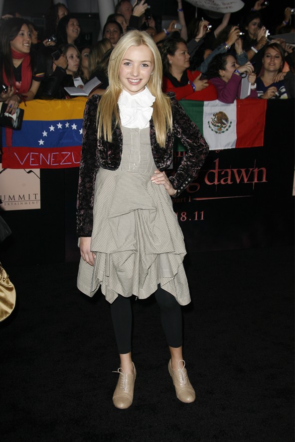 2011-ben az Alkonyat Hajnalhasadás első részének premierjén.