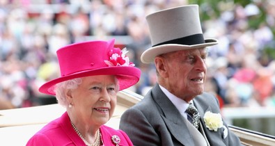 Arcpirító megjegyzéssel hozta zavarba Erzsébet királynőt Fülöp herceg, egy bennfentes árulta el a pikáns részleteket