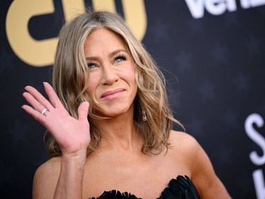 Jennifer Aniston ruhája maga az álom, istennőként tündökölt