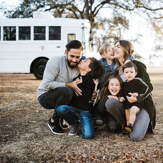 Ők inkább a van life életmódot választották a hétköznapok helyett, és most boldogabbak mint valaha