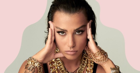 Tóth Andi káprázatos meztelenruhában adta fel a leckét bátorságból