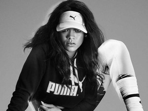 Rihanna új sneakere nagyon vagány, és most lecsaphatsz rá!