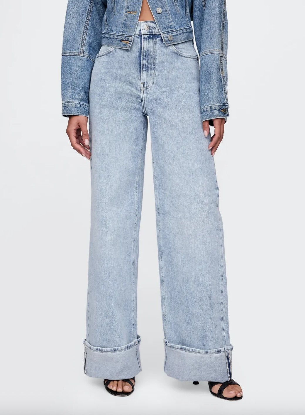 GAP 34 990 Ft GLAMOUR-napokon 24 493 Ft