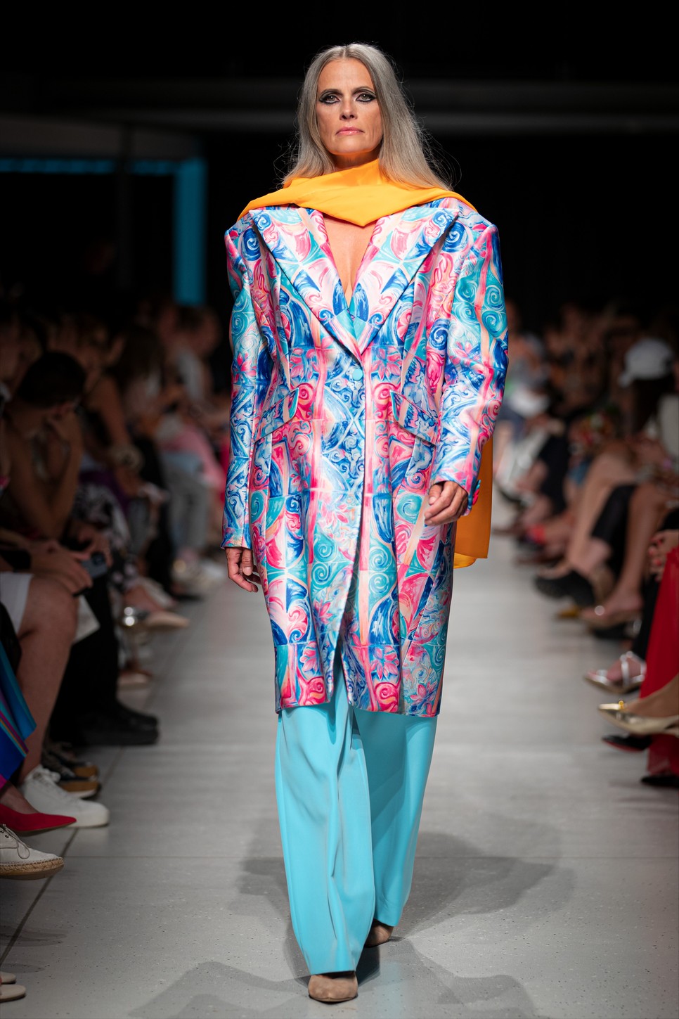 Józsa Kovács Kinga modell, Viirág kerényi 2024 tavasz-nyár- Budapest Central European Fashion Week