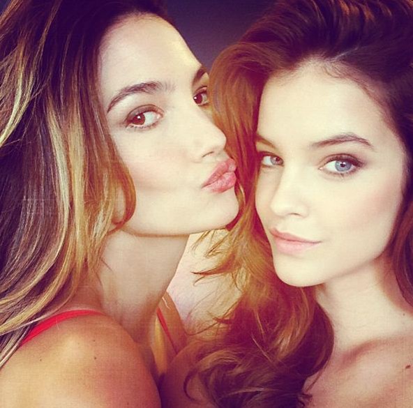 Palvin Barbara és Lily Aldridge 2012-ben, a Victoria`s Secret show-ja előtt