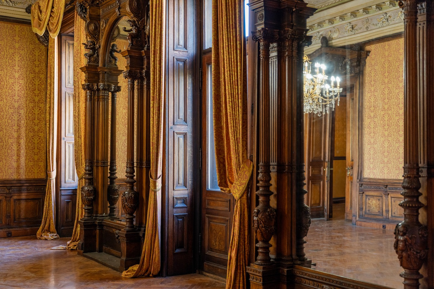 Ma is őrzi eredeti állapotát a Saxlehner palota