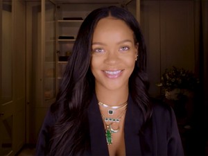 Rihanna halloweeni sminkje tökéletes, ha nem akarod túltolni