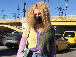 Végh Dóri egy jókedvű, tavaszváró összeállításssal indítja a hetet