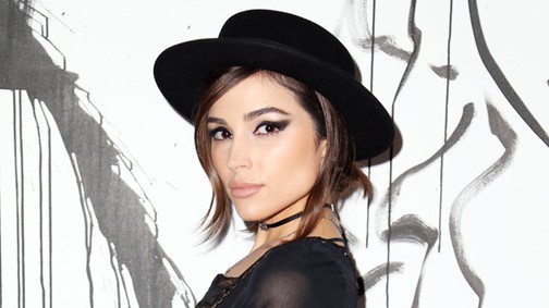 Az amerikai szépségkirálynő újra mellvillantó cuccban divatozott