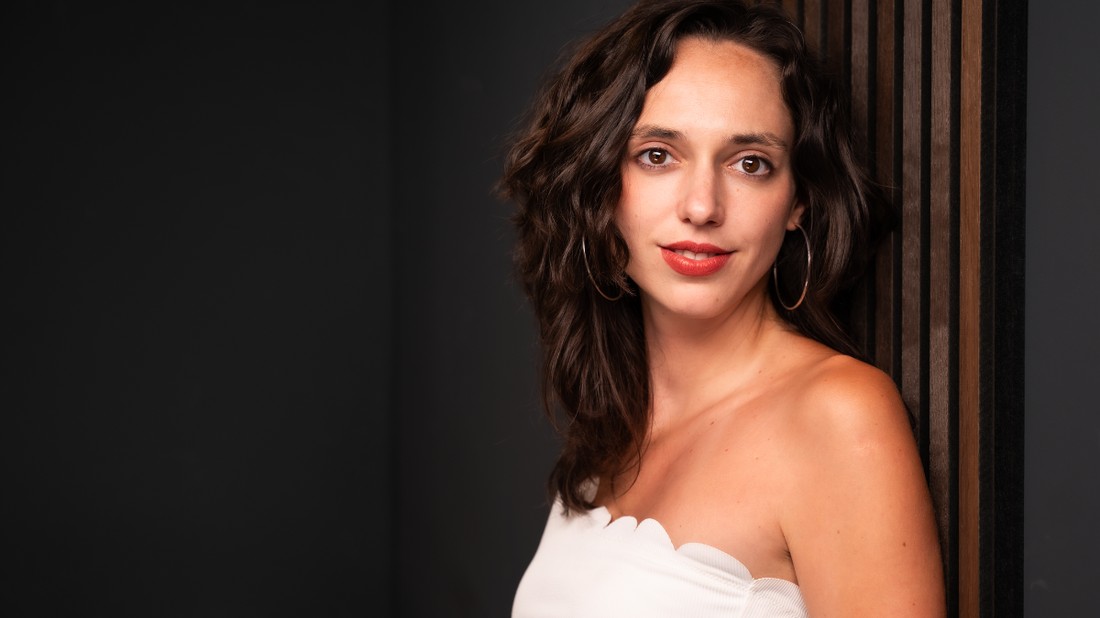 A Nyelni Kemény Zsófi négy és feledik önálló regénye