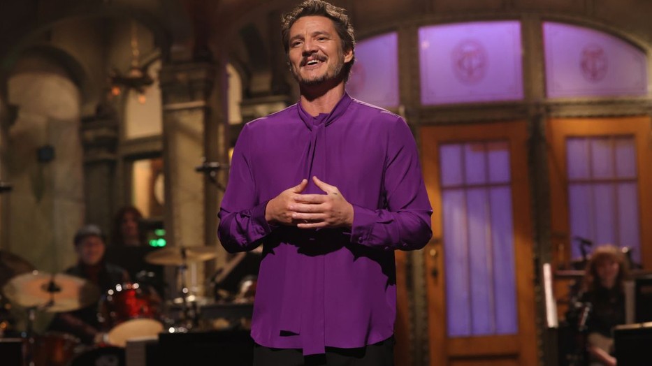 Pedro Pascal az SNL hostjaként szórakoztatta hétvégén az internetezőket