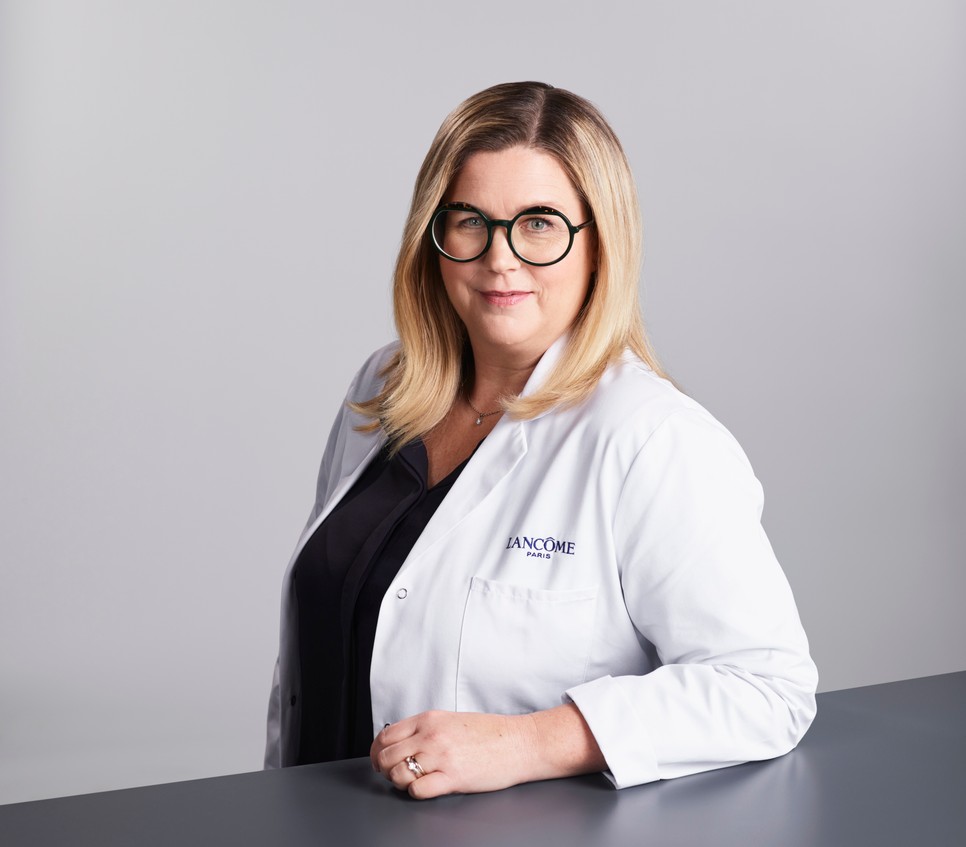 Dr. Annie Black, a Lancome nemzetközi tudományos igazgatója elárulja, mi történik a bőröddel, ha stresszelsz